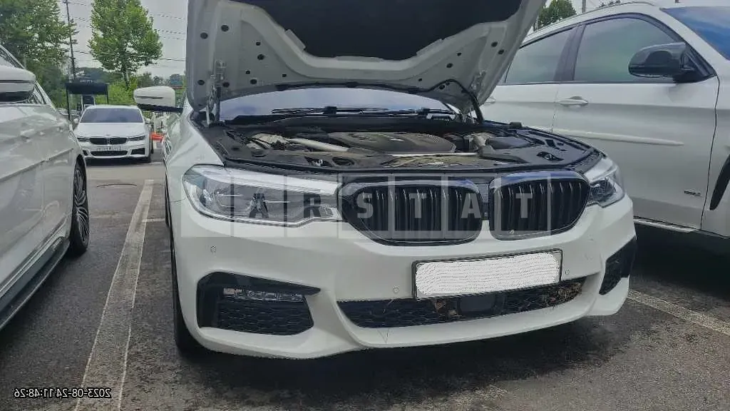 Photo 2 of 9: 2018 BMW 530d, VIN WBAJC9100JG944496 — Korean insurance auction