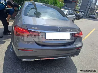 Photo 1 of 15: 2022 Mercedes-Benz E350 4Matic — Korean insurance auction