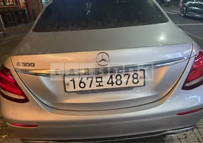 Photo 1 of 5: 2017 Mercedes-Benz E 300 — Korean insurance auction