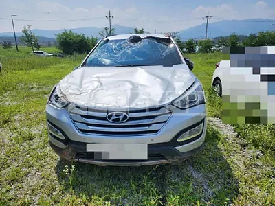 Photo 1 of 10: 2014 Hyundai Santa Fe DM 4WD — Korean insurance auction