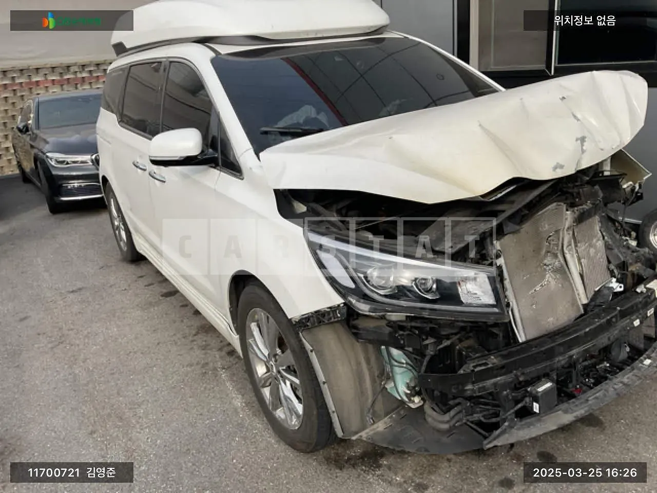 Photo 2 of 25: 2019 Kia Carnival High Limousine, VIN KNAME81ABKS578089 — Korean insurance auction