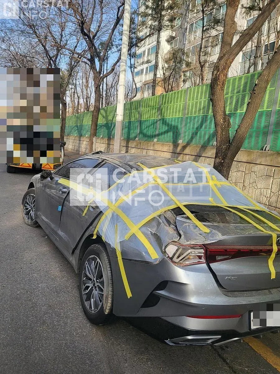 Photo 2 of 11: 2020 Kia K5, VIN KNAG341JBLA004964 — Korean insurance auction