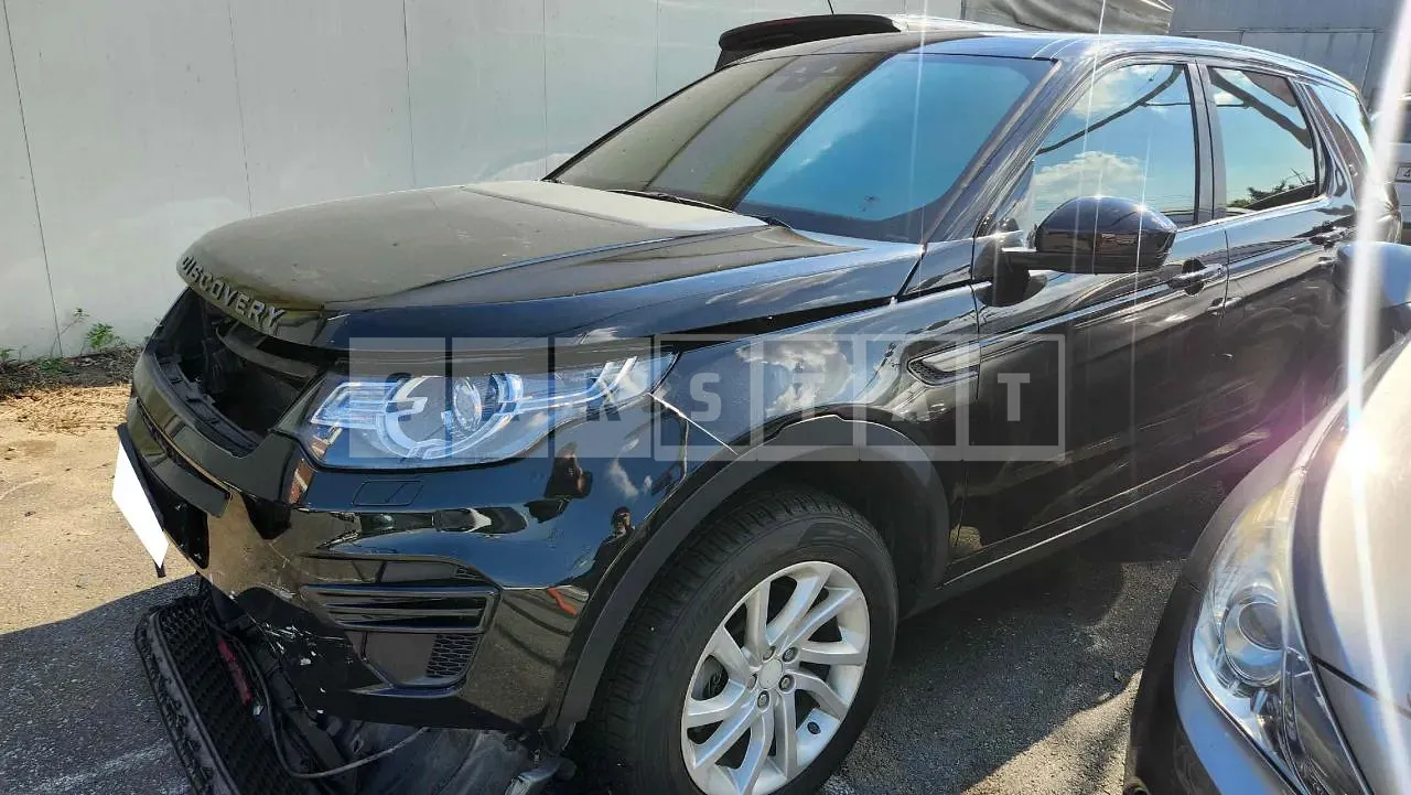 Photo 2 of 17: 2018 Land Rover Discovery Sport 2.0d, VIN SALCA2BN1JH751635 — Korean insurance auction