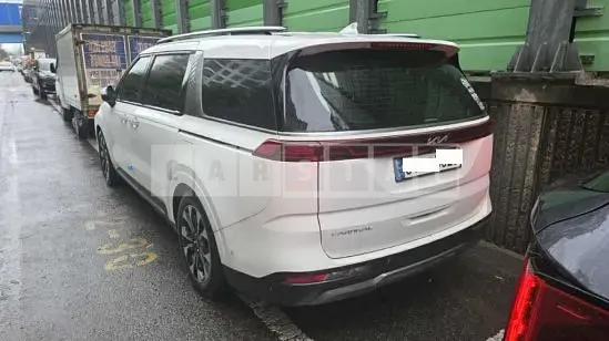 Photo 2 of 11: 2022 Kia Carnival Limousine — Korean insurance auction
