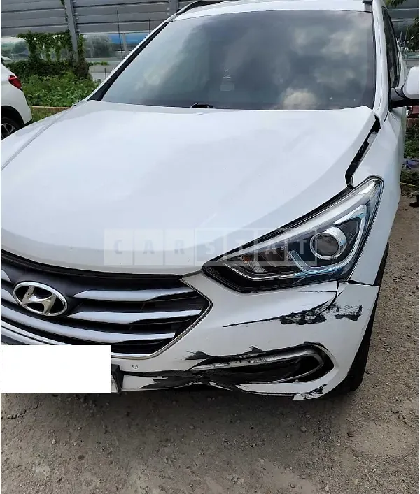 Photo 2 of 29: 2018 Hyundai Santa Fe — Korean insurance auction