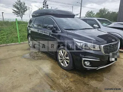 Photo 1 of 41: 2018 Kia Carnivals — Korean insurance auction