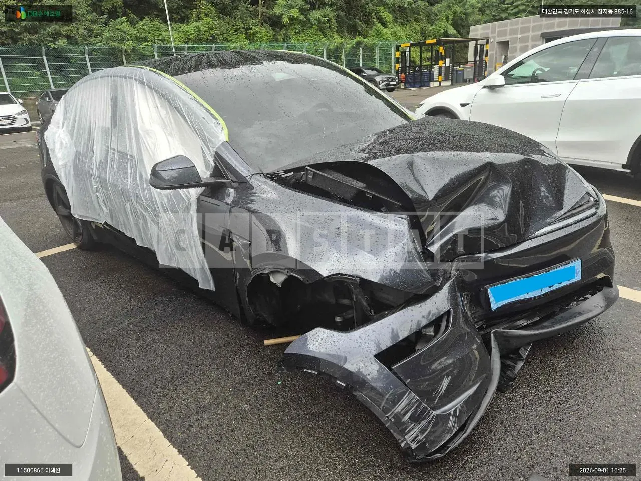 Photo 2 of 16: 2025 Tesla Model Y RWD, VIN LRWYGCFJ5SC367720 — Korean insurance auction