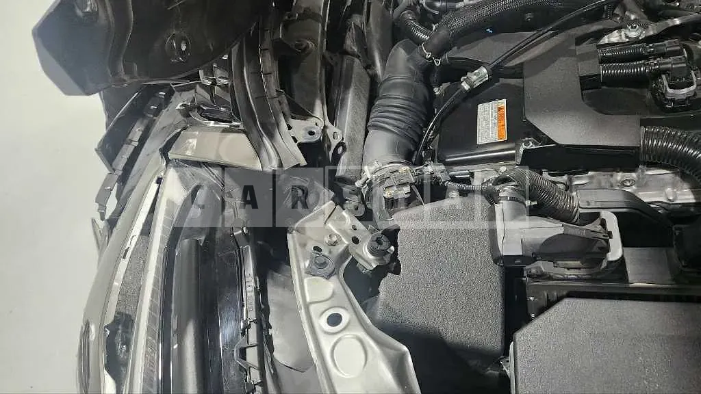 Photo 2 of 21: 2019 Lexus UX250h AWD, VIN JTHU9JBH1K2001034 — Korean insurance auction