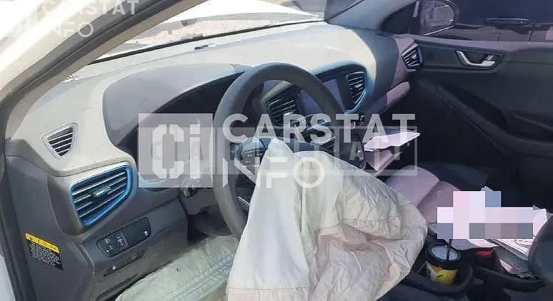 Photo 2 of 8: 2017 Hyundai Modern Ionic, VIN KMHC751CGHU037853 — Korean insurance auction