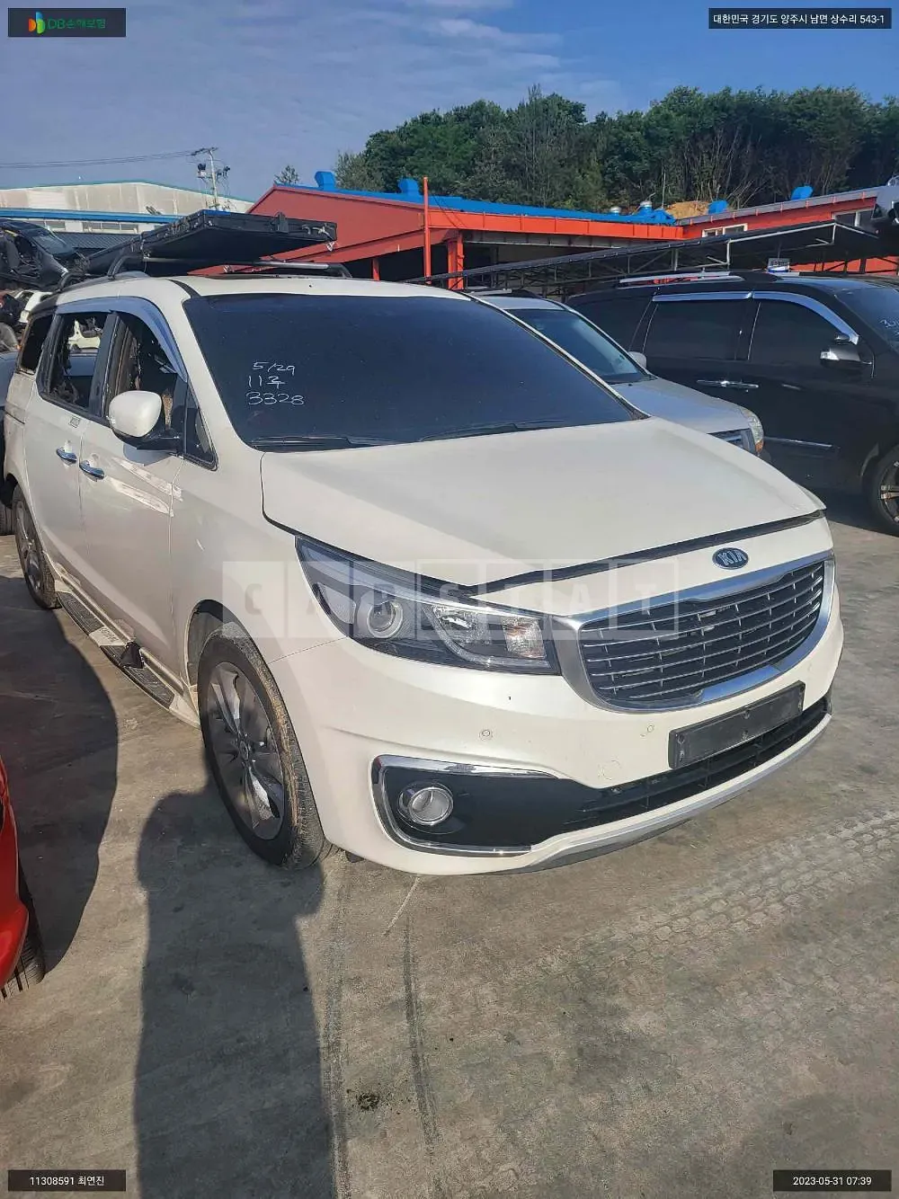 Photo 2 of 19: 2015 Kia Carnival, VIN KNAMC81ABGS125960 — Korean insurance auction