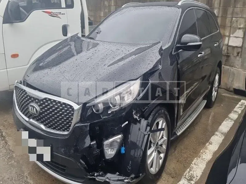 Photo 2 of 18: 2015 Kia Sorento 2.0 — Korean insurance auction