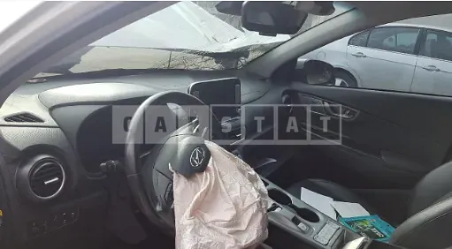 Photo 2 of 15: 2019 Hyundai Kona Electric, VIN KMHK281GFKU021044 — Korean insurance auction