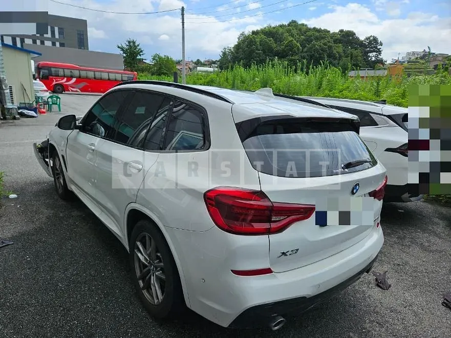Photo 2 of 8: 2020 BMW X3 xDrive20i — Korean insurance auction