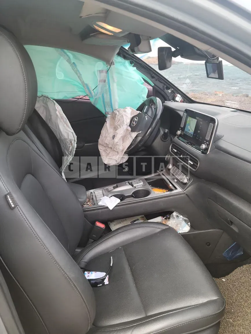 Photo 2 of 15: 2018 Hyundai Kona Electric, VIN KMHK281HFKU003538 — Korean insurance auction