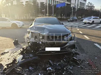 Photo 1 of 21: 2023 Mercedes-Benz EQE350 4Matic — Korean insurance auction