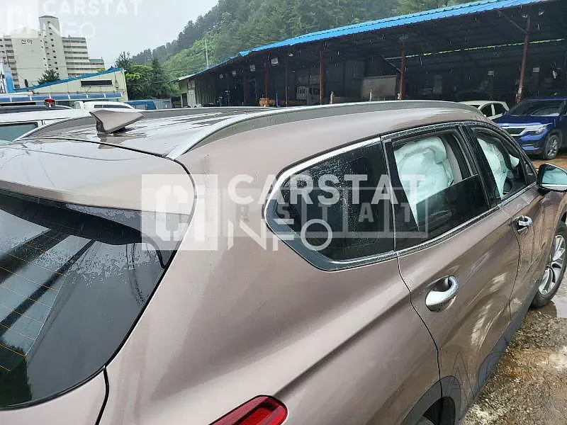Photo 2 of 7: 2018 Hyundai Santa Fe 2.0 — Korean insurance auction