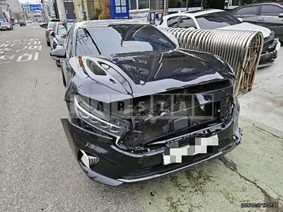 Photo 1 of 43: 2019 Kia K7 3.0 — Korean insurance auction