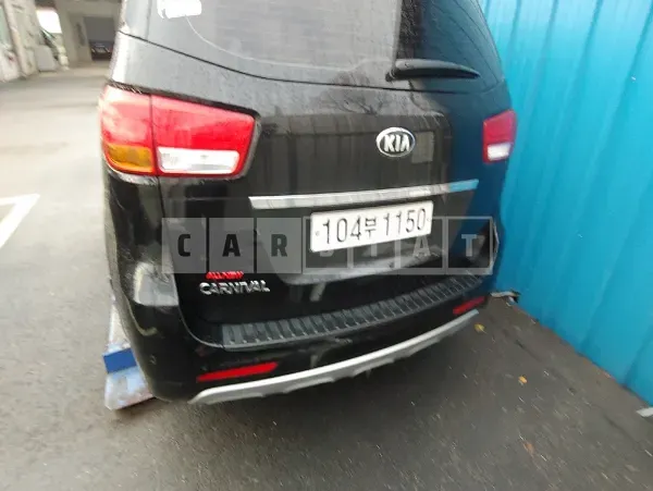 Photo 2 of 8: 2017 Kia Carnival, VIN KNAMB81ABHS248048 — Korean insurance auction