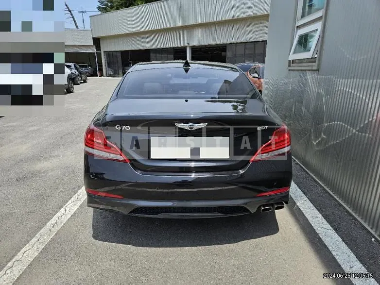 Photo 2 of 14: 2018 Genesis G70 2.0T — Korean insurance auction