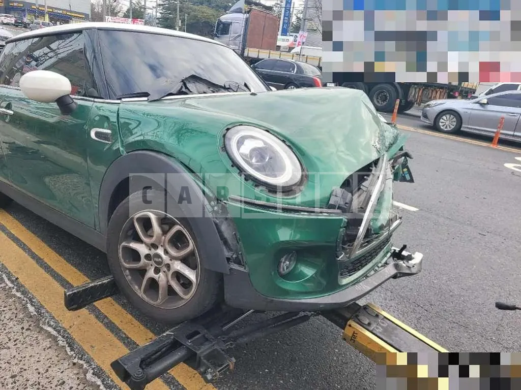 Photo 2 of 4: 2020 MINI Cooper — Korean insurance auction