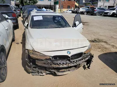 Photo 1 of 9: 2017 BMW 320d, VIN WBA8C5105HK856137 — Korean insurance auction