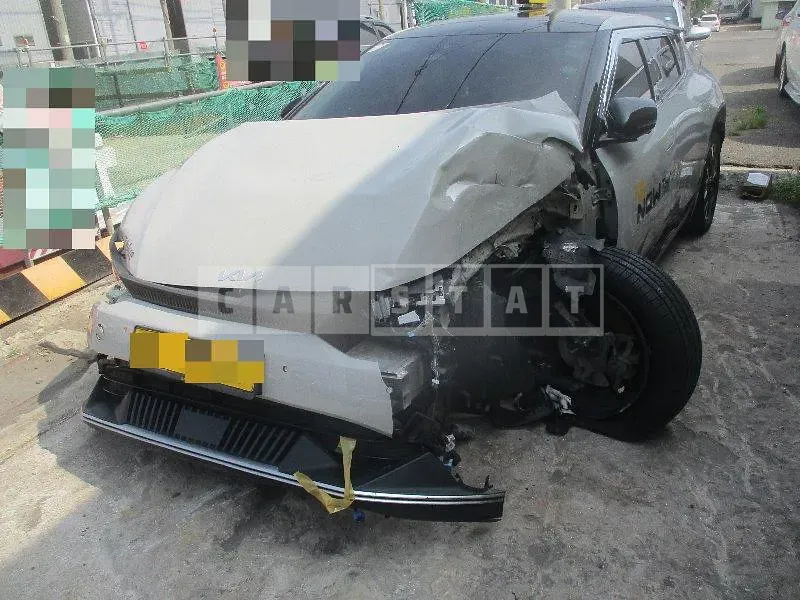 Photo 2 of 12: 2021 Kia EV6 Long Range Earth — Korean insurance auction