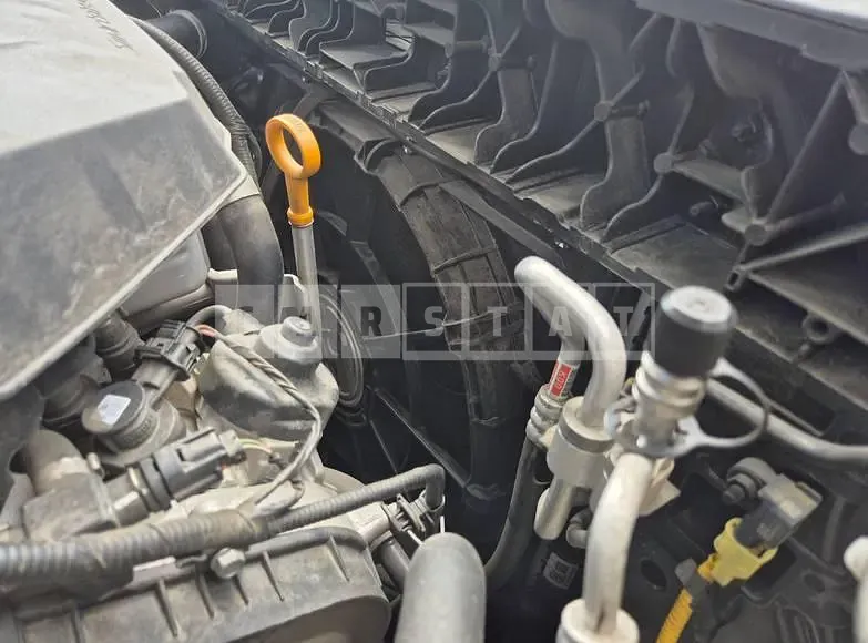 Photo 2 of 17: 2020 Kia Carnival 9-Seater 2.2 — Korean insurance auction