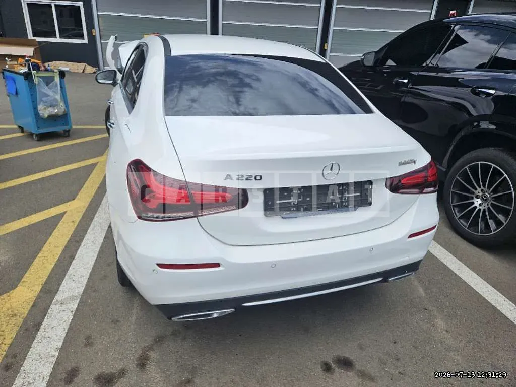 Photo 2 of 19: 2021 Mercedes-Benz A220 Sedan — Korean insurance auction