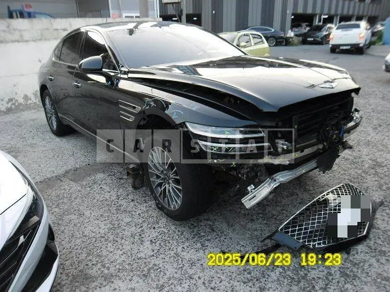 Photo 2 of 119: 2022 Genesis G80 AWD, VIN KMTGB41CDNU128760 — Korean insurance auction