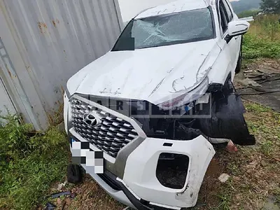 Photo 1 of 32: 2022 Hyundai Palisade, VIN KMHR381ABNU477415 — Korean insurance auction