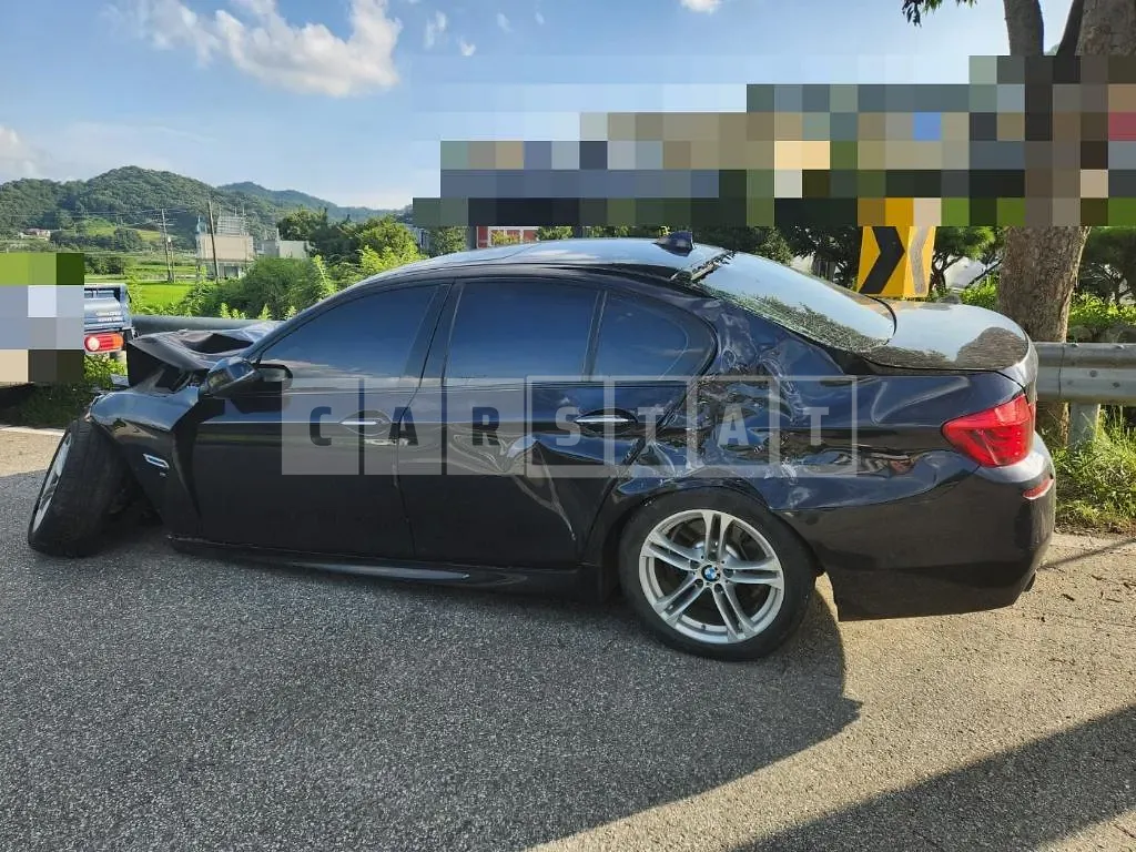 Photo 2 of 6: 2016 BMW 520d xDrive, VIN WBA5E7105GG159481 — Korean insurance auction