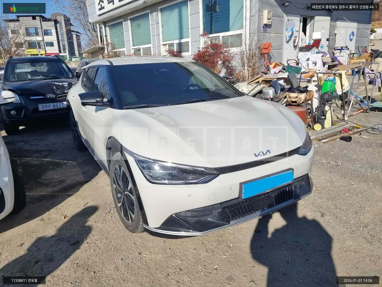 Photo 2 of 10: 2021 Kia EV6, VIN KNAC381AFNA009016 — Korean insurance auction
