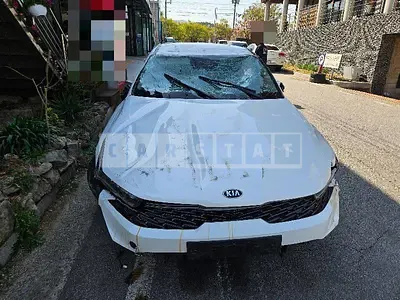 Photo 1 of 33: 2021 Kia K5 — Korean insurance auction