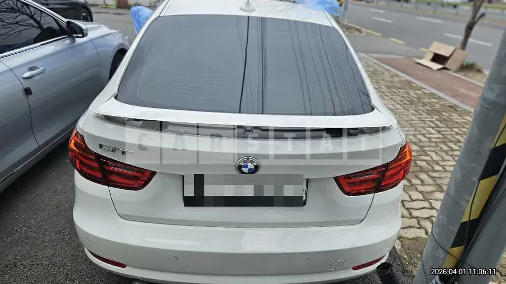 Photo 2 of 28: 2015 BMW 320d Gran Turismo — Korean insurance auction