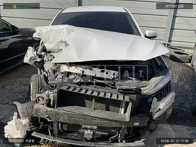 Photo 1 of 24: 2020 Hyundai Kona, VIN KMHK4815GLU505165 — Korean insurance auction