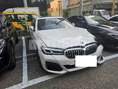 Photo 1 of 17: 2022 BMW 530i — Korean insurance auction