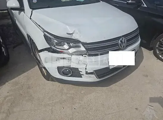 Photo 2 of 23: 2015 Volkswagen Tiguan 2.0 TDI Blue Motion, VIN WVGZZZ5NZFW510362 — Korean insurance auction