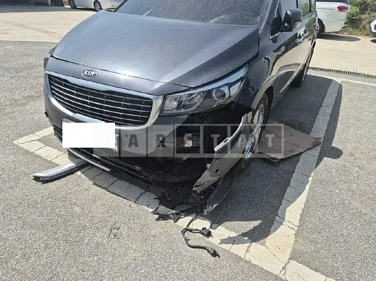 Photo 2 of 24: 2016 Kia Carnival — Korean insurance auction