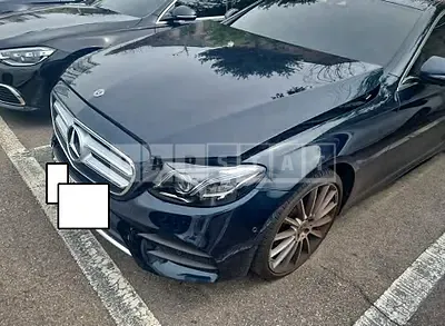 Photo 1 of 26: 2018 Mercedes-Benz E 300 4Matic, VIN WDDZF4KB3JA365611 — Korean insurance auction