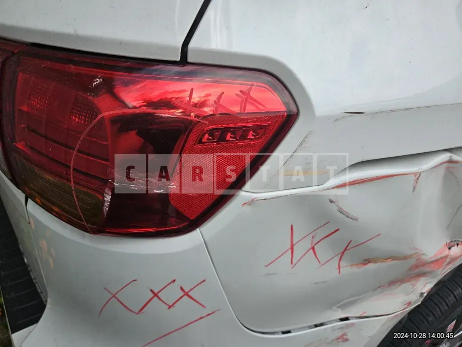 Photo 2 of 27: 2015 Kia Carnivals — Korean insurance auction