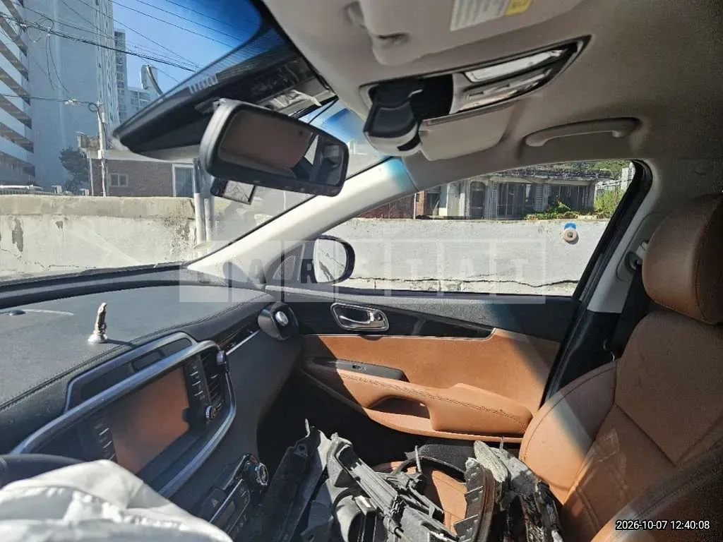 Photo 2 of 12: 2019 Kia Sorento 2.0 4WD — Korean insurance auction