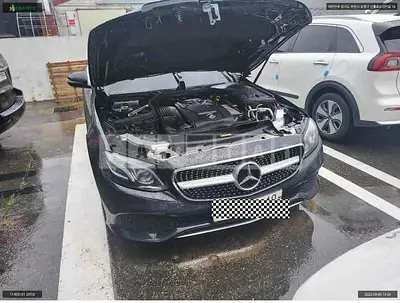 Photo 1 of 9: 2016 Mercedes-Benz E300 4Matic, VIN WDDZF4KB5HA110954 — Korean insurance auction