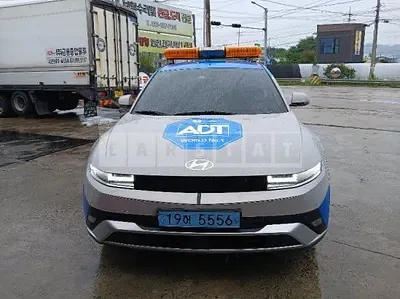 Photo 1 of 14: 2025 Hyundai IONIQ 5 — Korean insurance auction