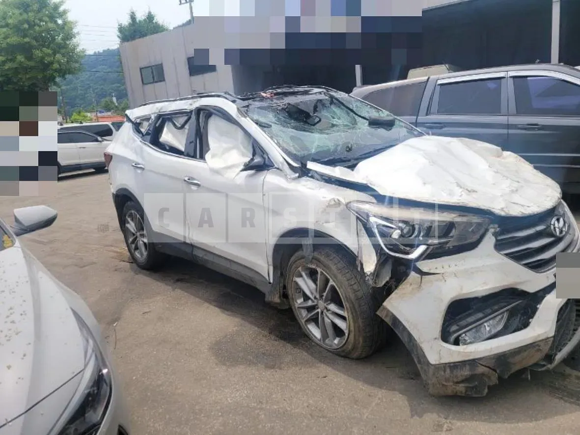 Photo 2 of 6: 2017 Hyundai Santa Fe DM 2.0 4WD — Korean insurance auction