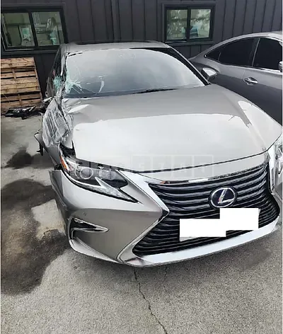 Photo 1 of 12: 2018 Lexus ES300h — Korean insurance auction
