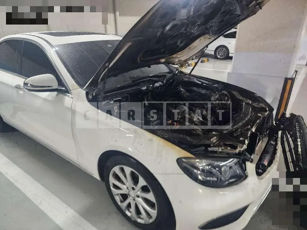 Photo 2 of 16: 2016 Mercedes-Benz E220 d — Korean insurance auction