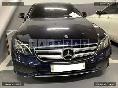 Photo 1 of 16: 2018 Mercedes-Benz E200, VIN WDDZF4CB8JA387148 — Korean insurance auction