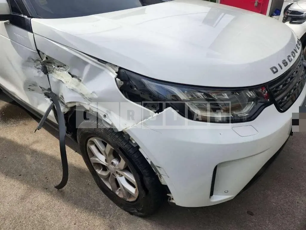 Photo 2 of 29: 2018 Land Rover Discovery SD4 — Korean insurance auction