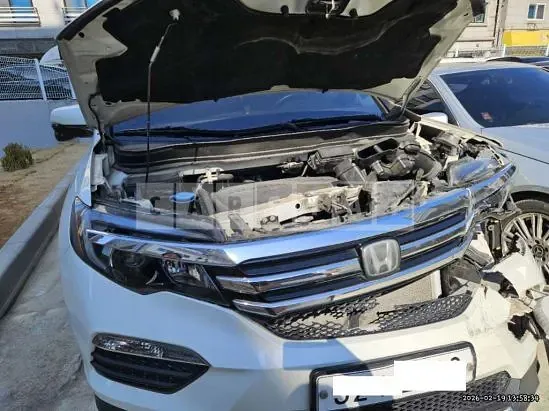 Photo 2 of 12: 2018 Honda Pilot, VIN 5FNYF6850JB200593 — Korean insurance auction