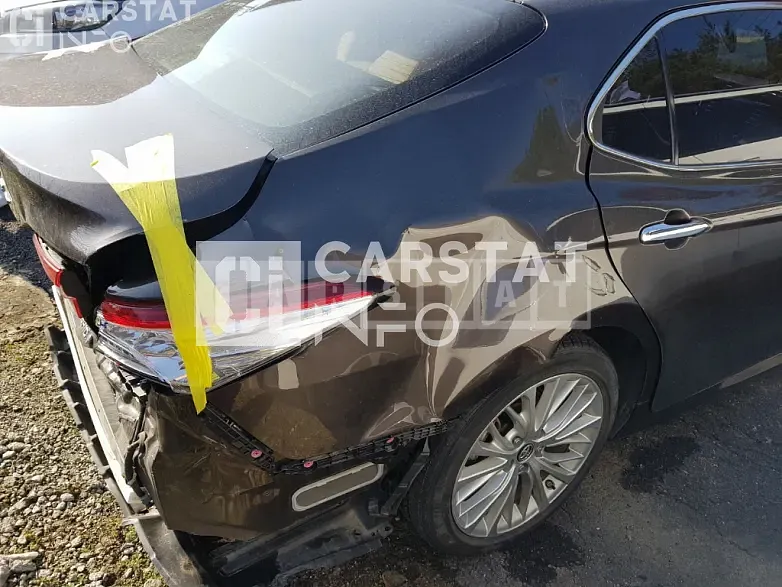 Photo 2 of 14: 2018 Toyota Camry Hybrid — Korean insurance auction
